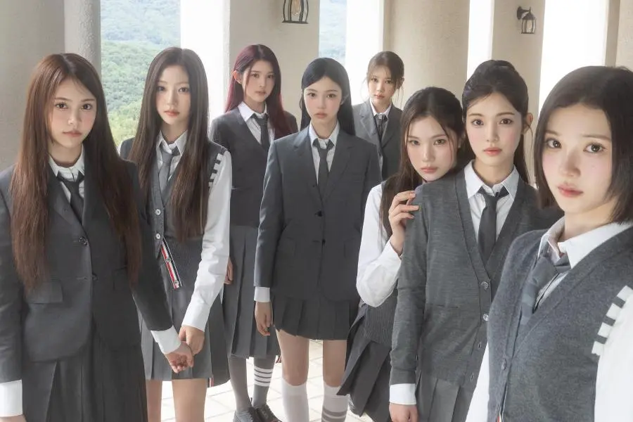 Hearts2Hearts Unveils In-Depth Look At Official Lightstick