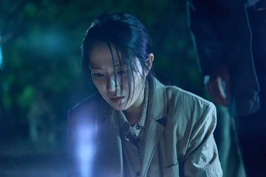 Kim Hye Yoon Is A Director Who Sets Out To Unravel The Mystery Surrounding "Whispering Water" In New Film